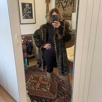 pelliccia vintage marrone  con pon pon in visone