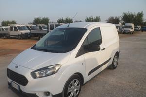 Ford Transit Courier furgone