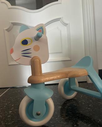 Triciclo in legno