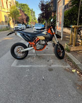 KTM 350 EXC2011– Doppia omologazione motard/enduro