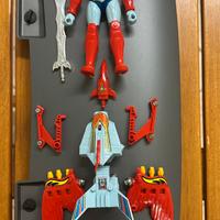 Red falcon micronauti