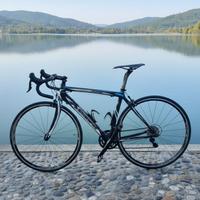 bici da corsa in carbonio