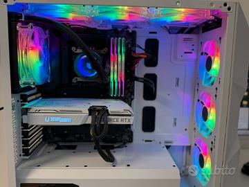 Pc da Gaming + Schermo + mouse + tastiera