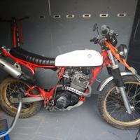 Sella e serbatoio custom yamaha xt600 