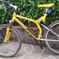 Mountain Bike biammortizzata Extralite