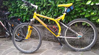 Mountain Bike biammortizzata Extralite