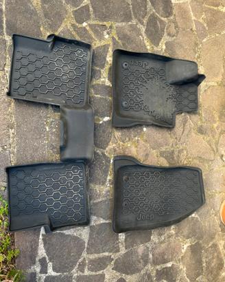 Set tappetini in gomma Jeep Renegade FCA