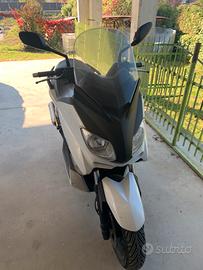 Yamaha X-max 250