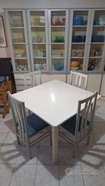 Tavolo in legno bianco con 4 sedie
