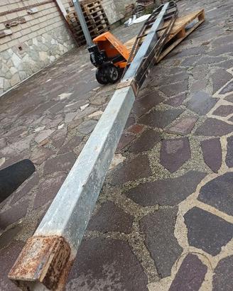 PROFILO IN FERRO QUADRATO