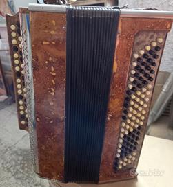 Fisarmonica russa bayan sistema B-griff