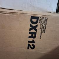 DUE   CASSE YAMAHA DXR12  E UN  SUB YAMAHA  DXS15