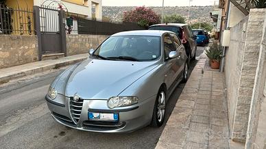 Alfa Romeo 147 Distinctive – 5 porte – Interni spo