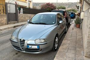Alfa Romeo 147 Distinctive – 5 porte – Interni spo