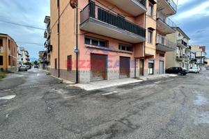 Locale Commerciale - Corigliano-Rossano