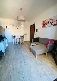 Ristrutturato con ampio parcheggio