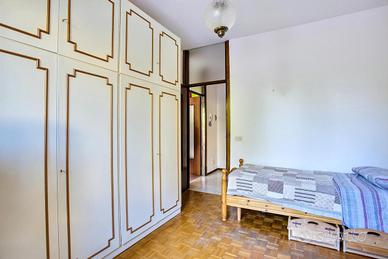 GRANDE ARMADIO DA CAMERA