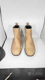 Stivaletti eleganti in pelle verniciata beige