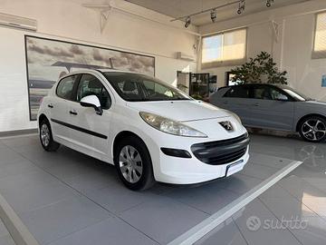 Peugeot 207 1.4 8V 75CV 5p. ONE Line