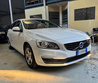 Volvo v60 D3 2.0 150 CV TDI EURO 6B 2015