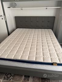 Letto matrimoniale completo di materasso