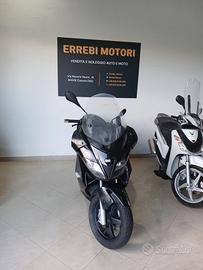 Aprilia SR Max 300