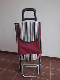 Carrellino per la spesa che fa le scale