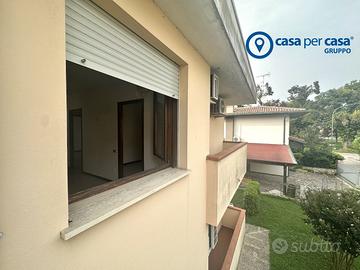 Trilocale in zona residenziale con garage