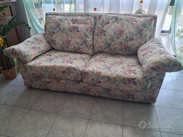 divano 2 posti