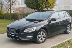 Volvo v50 - 1.6 diesel R-design 2015 Perfetta 