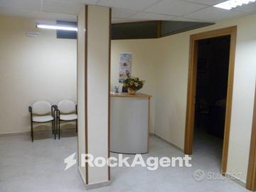 IMMOBILE CON DESTINAZIONE UFFICI O STUDIO PROFESSI