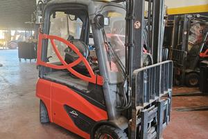 Carrello elevatore Linde 4 ruote 1600kg