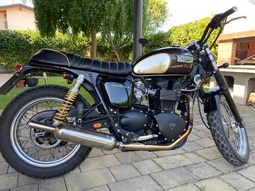 Triumph Bonneville cafe race Mr Martini