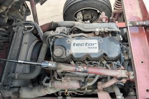 Carroattrezzi IVECO EUROCARGO TECTOR