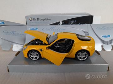 MODELLO AUTO ALFA ROMEO 8C COMPETIZIONE GIALLA