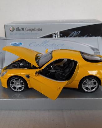 MODELLO AUTO ALFA ROMEO 8C COMPETIZIONE GIALLA