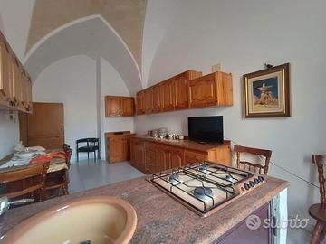 Grottagle-via Garibaldi tre vani + accessori