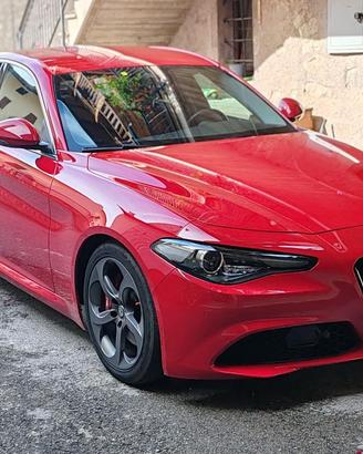 Giulia 2.2 diesel 180cv solo 86.000 km