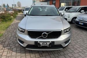 VOLVO XC40 D3 AWD Momentum