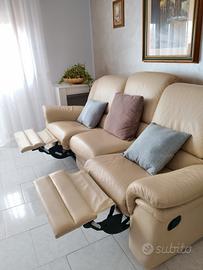 divano in pelle con relax 3posti