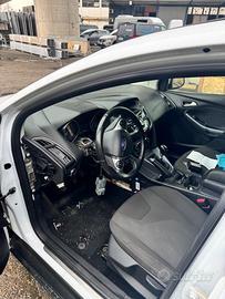 Ford Focus anno 2013 diesel 1,6 ricambi