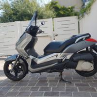 Scooter Yamaha X-MAX 250