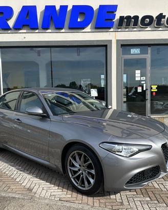 Alfa Romeo Giulia 2.0 Turbo 200 CV AT8 Executive