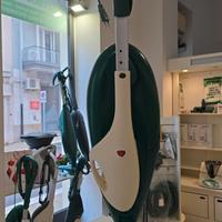 Folletto vk 135 con 12 mesi di garanzia e omaggi