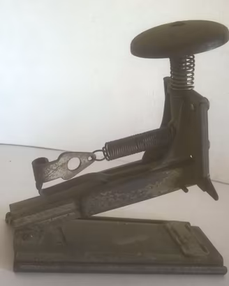 Antica Cucitrice da tavolo in Ferro Vintage
