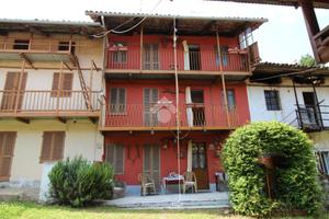 CASA DI CORTE A MAGNANO