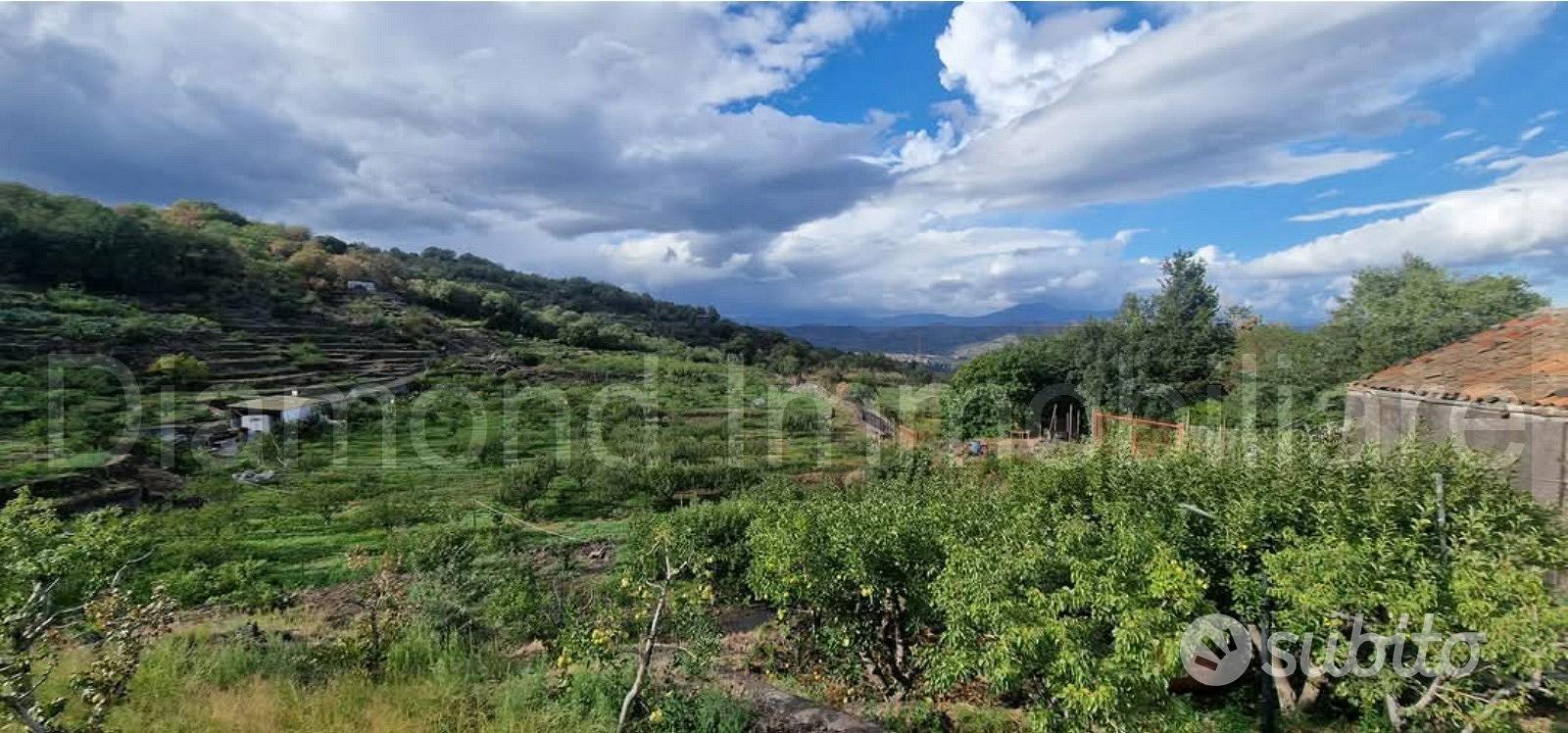 Terreno con fabbricato a Vena - Piedimonte Etneo - Vista 3