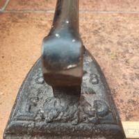 Ferro da stiro antico