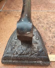 Ferro da stiro antico