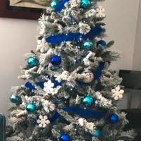 Albero di natale con palle